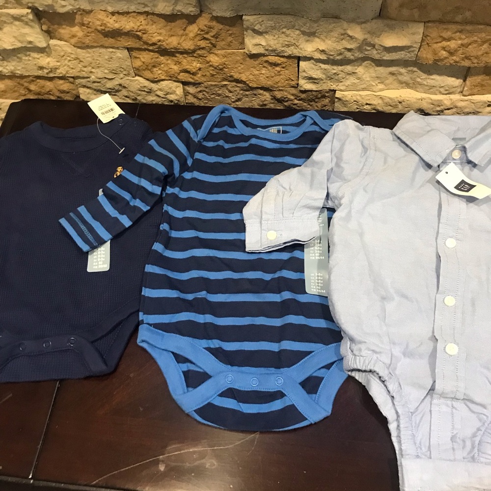 Baby gap onesies